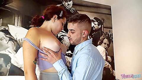 Busty babe with a big ass and a big ass in a homemade video